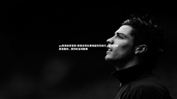 yy易游体育官网-激情足球比赛场面热烈进行，双方对战激发期待，激烈的足球联赛